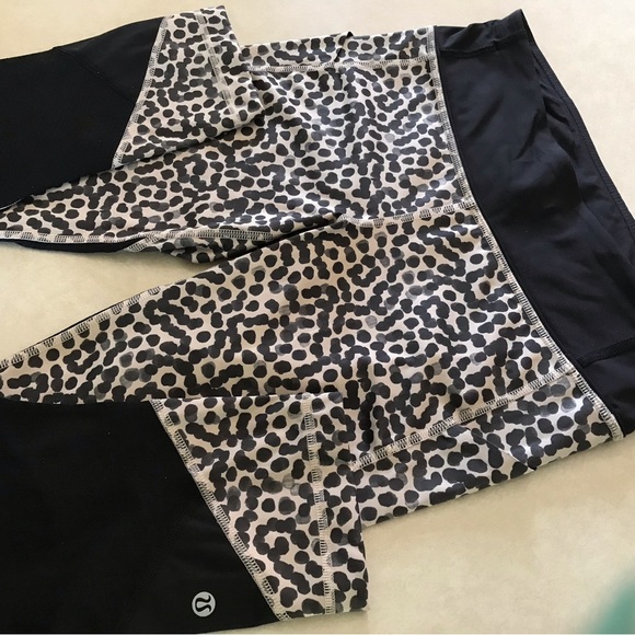 Lululemon leggings size 6 - Picture 2 of 12